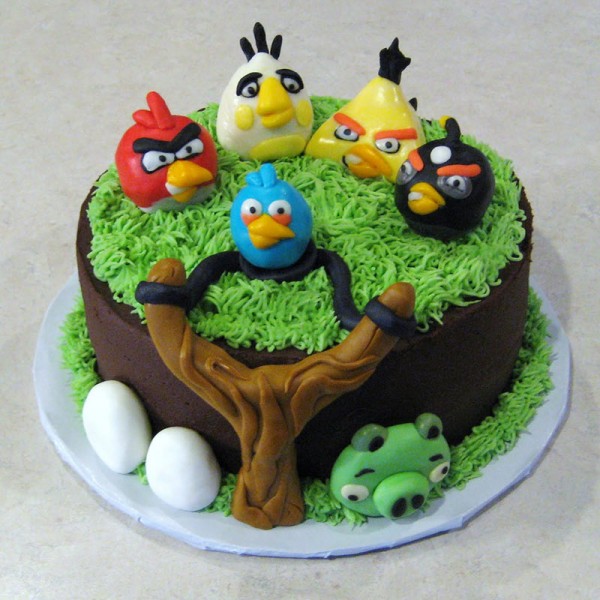 Angry Bird Cake 2.5 Kg.